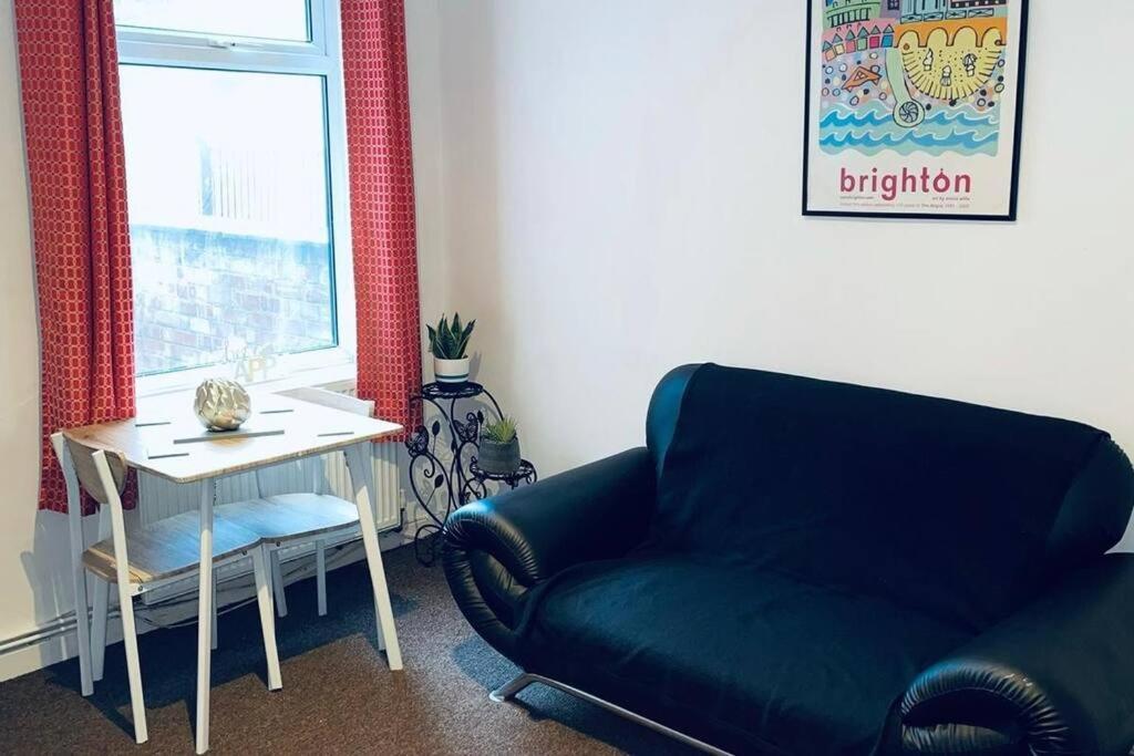 Comfortable Town House In Coventry City Centre Villa Kültér fotó