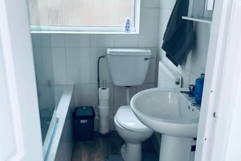 Comfortable Town House In Coventry City Centre Villa Kültér fotó