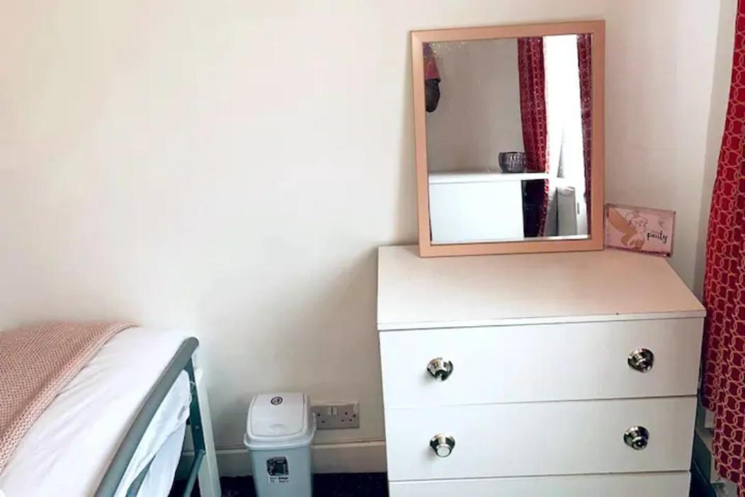 Comfortable Town House In Coventry City Centre Villa Kültér fotó