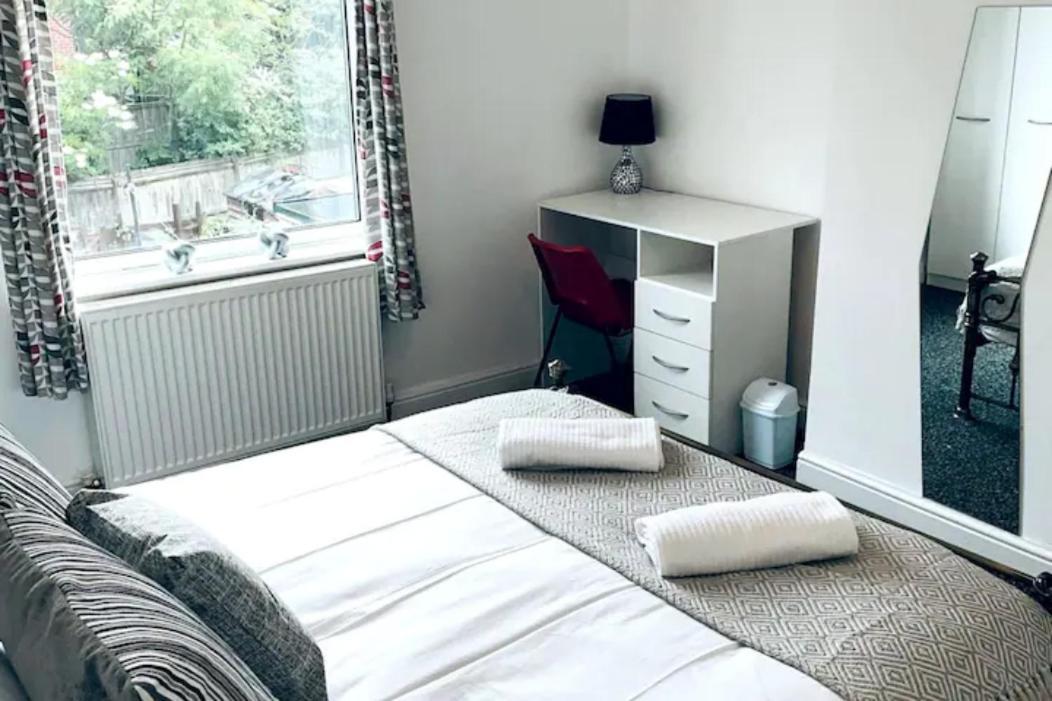 Comfortable Town House In Coventry City Centre Villa Kültér fotó